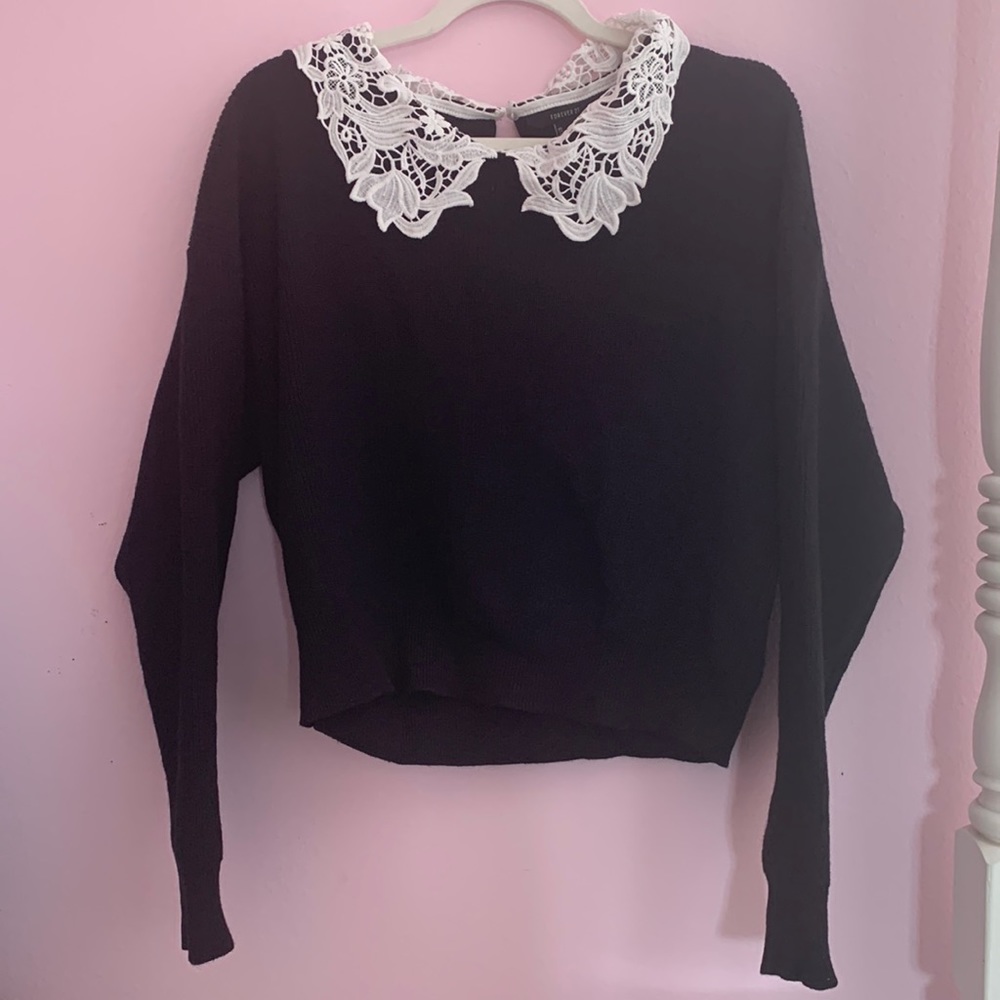 Forever21 knit sweater with sweetheart neckline